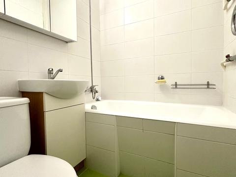 квартира за адресою Марії Приймаченко бульв. (Академіка Ліхачова), 7