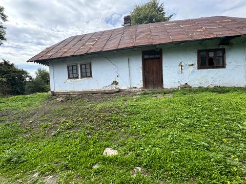 дом по адресу Центральна