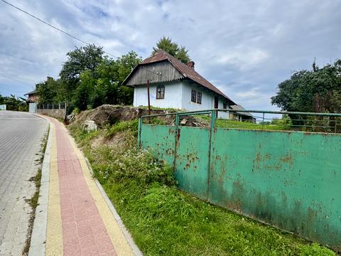 дом по адресу Центральна