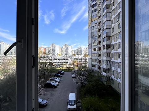 квартира за адресою Ревуцького вул., 13