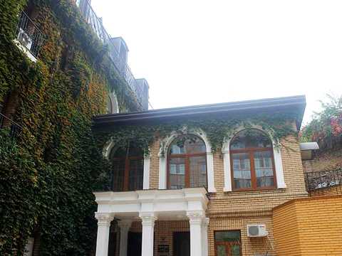 коммерческая по адресу Жилянская ул., 72 а