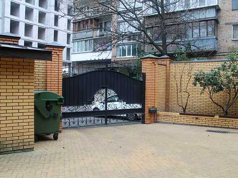 коммерческая по адресу Жилянская ул., 72 а