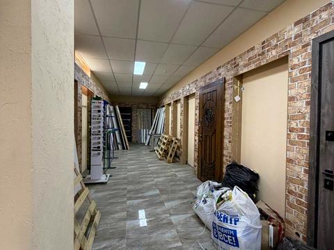 комерційна за адресою Володимира Івасюка вул., 76а