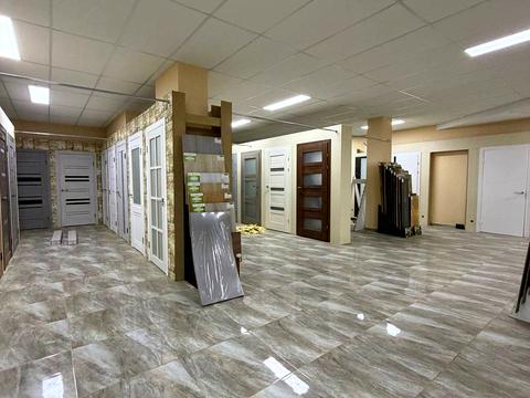 комерційна за адресою Володимира Івасюка вул., 76а