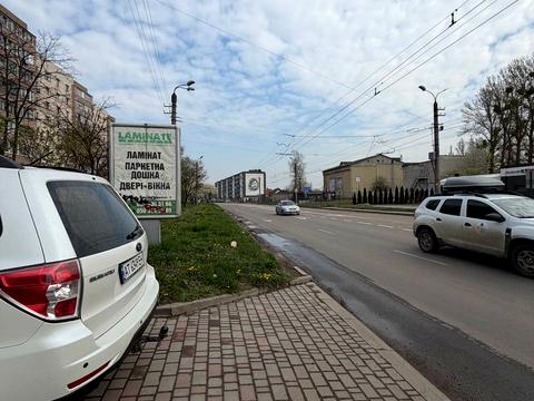 комерційна за адресою Володимира Івасюка вул., 76а