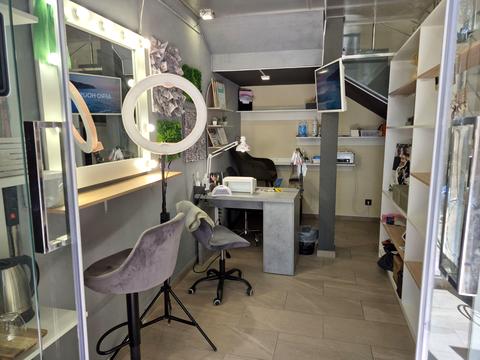 комерційна за адресою Радистів вул., 14