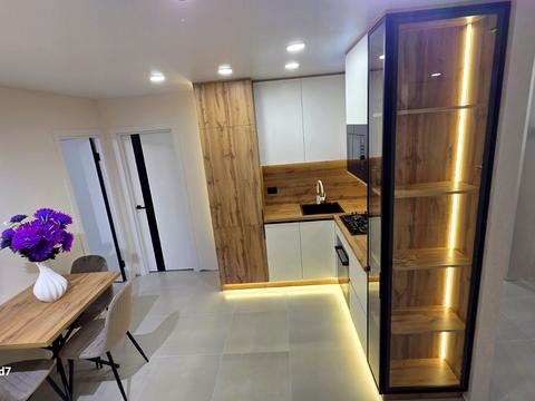 квартира за адресою Тролейбусна вул., 9-В