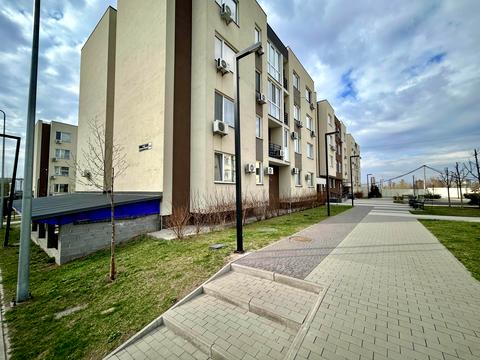комерційна за адресою Юнацька вул., (Будинок Smart 11)