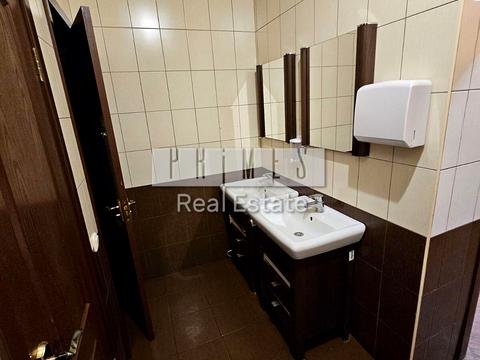 комерційна за адресою Авіаконструктора Антонова вул., 3