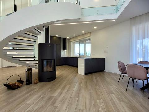 будинок за адресою с. Лісники, Захрестова вул.