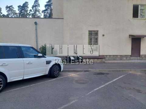 комерційна за адресою Миколи Хвильового вул., 1