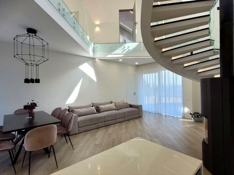 будинок за адресою с. Лісники, Захрестова вул.