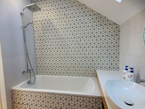 будинок за адресою с. Лісники, Захрестова вул.