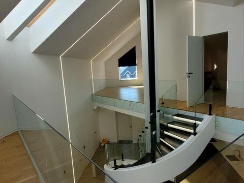 будинок за адресою с. Лісники, Захрестова вул.