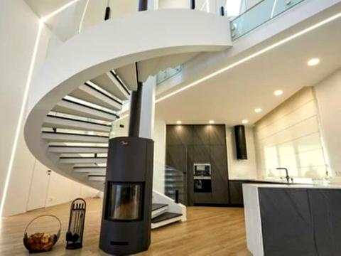 будинок за адресою с. Лісники, Захрестова вул.