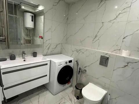 квартира за адресою Літературна вул., 8