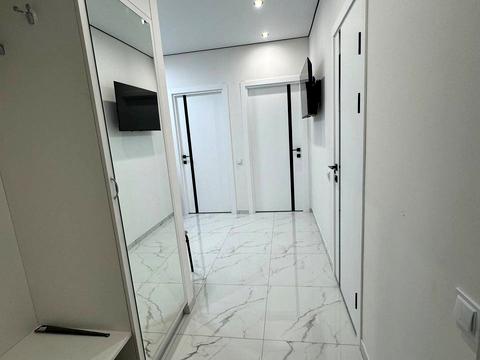 квартира за адресою Літературна вул., 8