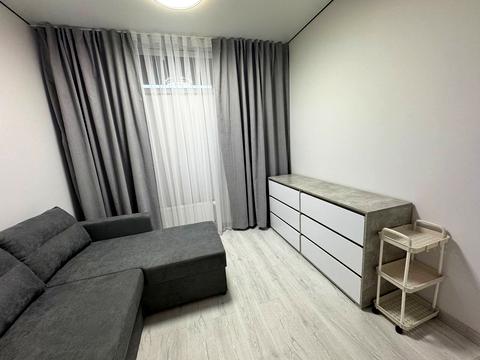 квартира за адресою Літературна вул., 8