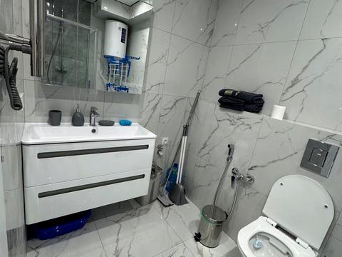 квартира за адресою Літературна вул., 8