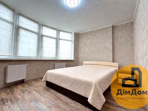 квартира за адресою Анни Ахматової вул., 22