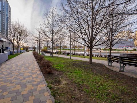 комерційна за адресою Трускавецька вул., 4-Б