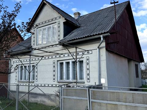 будинок за адресою Головна