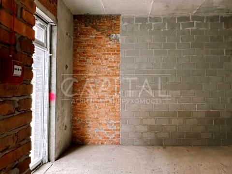 комерційна за адресою Київська вул., 1