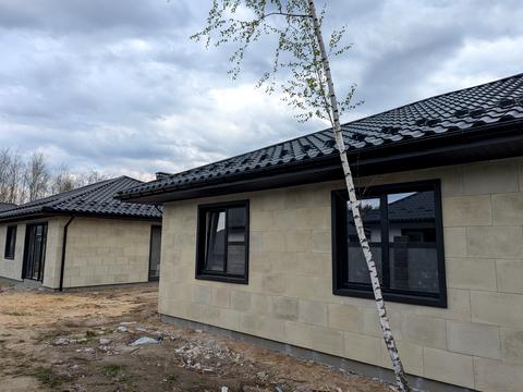 будинок за адресою Успішна