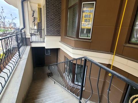 коммерческая по адресу Радісна, 4