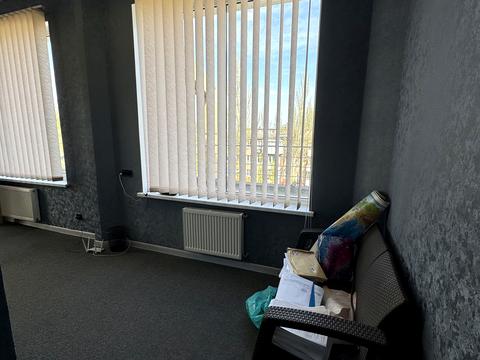 комерційна за адресою Горького, 8