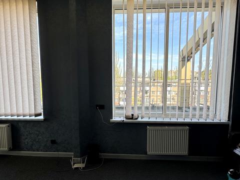 комерційна за адресою Горького, 8