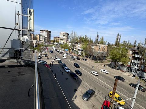 комерційна за адресою Горького, 8