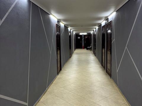 комерційна за адресою Горького, 8