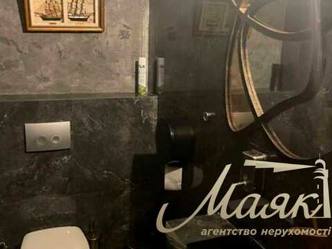 коммерческая по адресу Михаила Максимовича ул. (Онуфрія Трутенка), 26-В