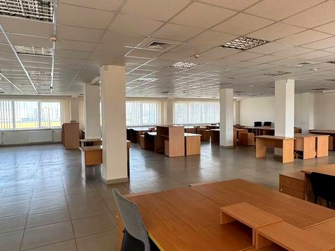 комерційна за адресою Богдана Хмельницького  вул., 214