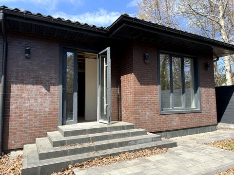 будинок за адресою Івана Світличного, 9