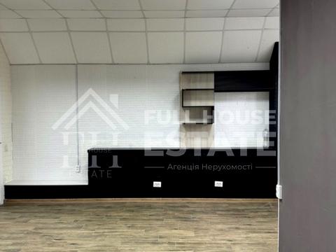 комерційна за адресою с. Зазим'я, Придорожна вул., 2