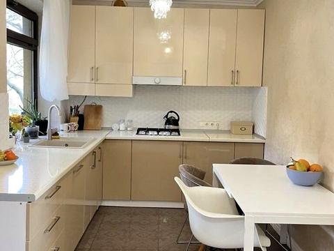 будинок за адресою Джерельна