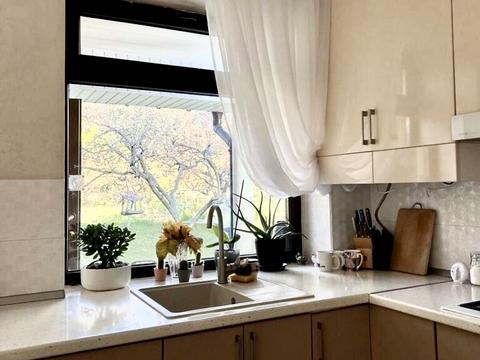 будинок за адресою Джерельна