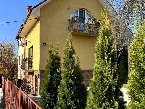 будинок за адресою Джерельна