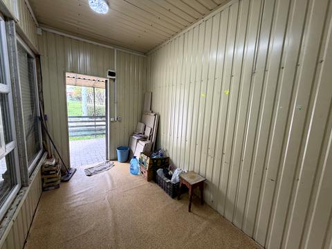 комерційна за адресою Миру просп., 71/1