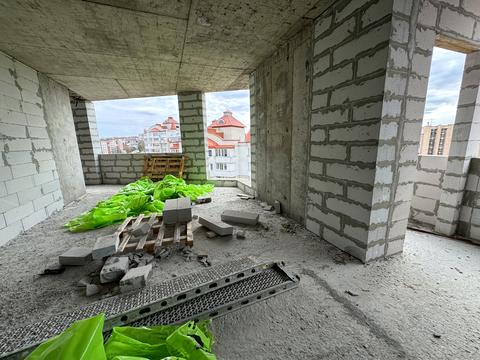 квартира за адресою Коновальця вул., (Будинок)