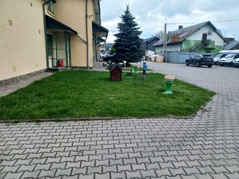 коммерческая по адресу Самборская ул., 85