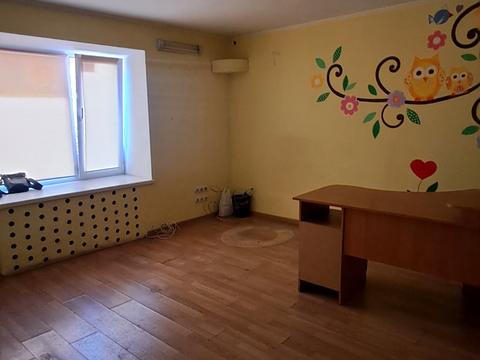 комерційна за адресою Йорданська вул. (Лайоша Гавро), 14-А