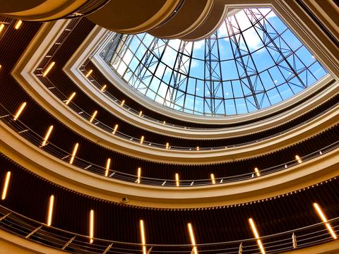 комерційна за адресою Адама Міцкевича пл., 10