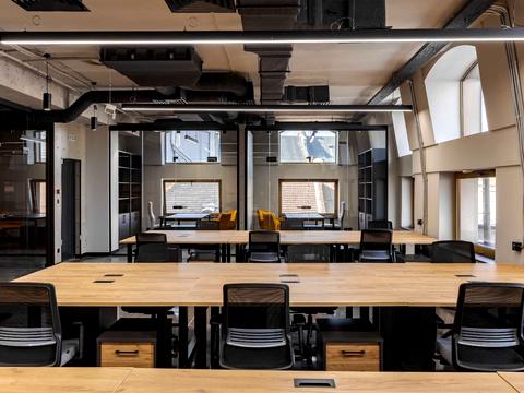 комерційна за адресою Адама Міцкевича пл., 10