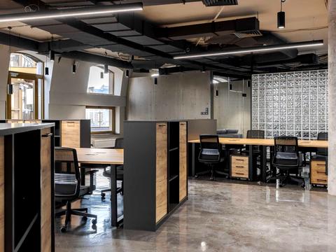 комерційна за адресою Адама Міцкевича пл., 10