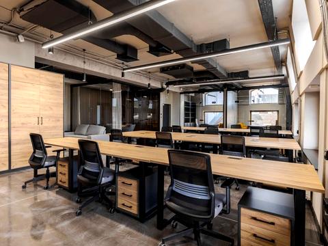 комерційна за адресою Адама Міцкевича пл., 10