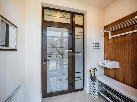 будинок за адресою с. Хотянівка, Центральна вул., 5