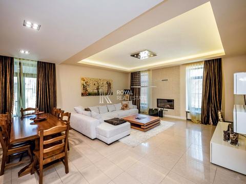 будинок за адресою с. Хотянівка, Центральна вул., 5